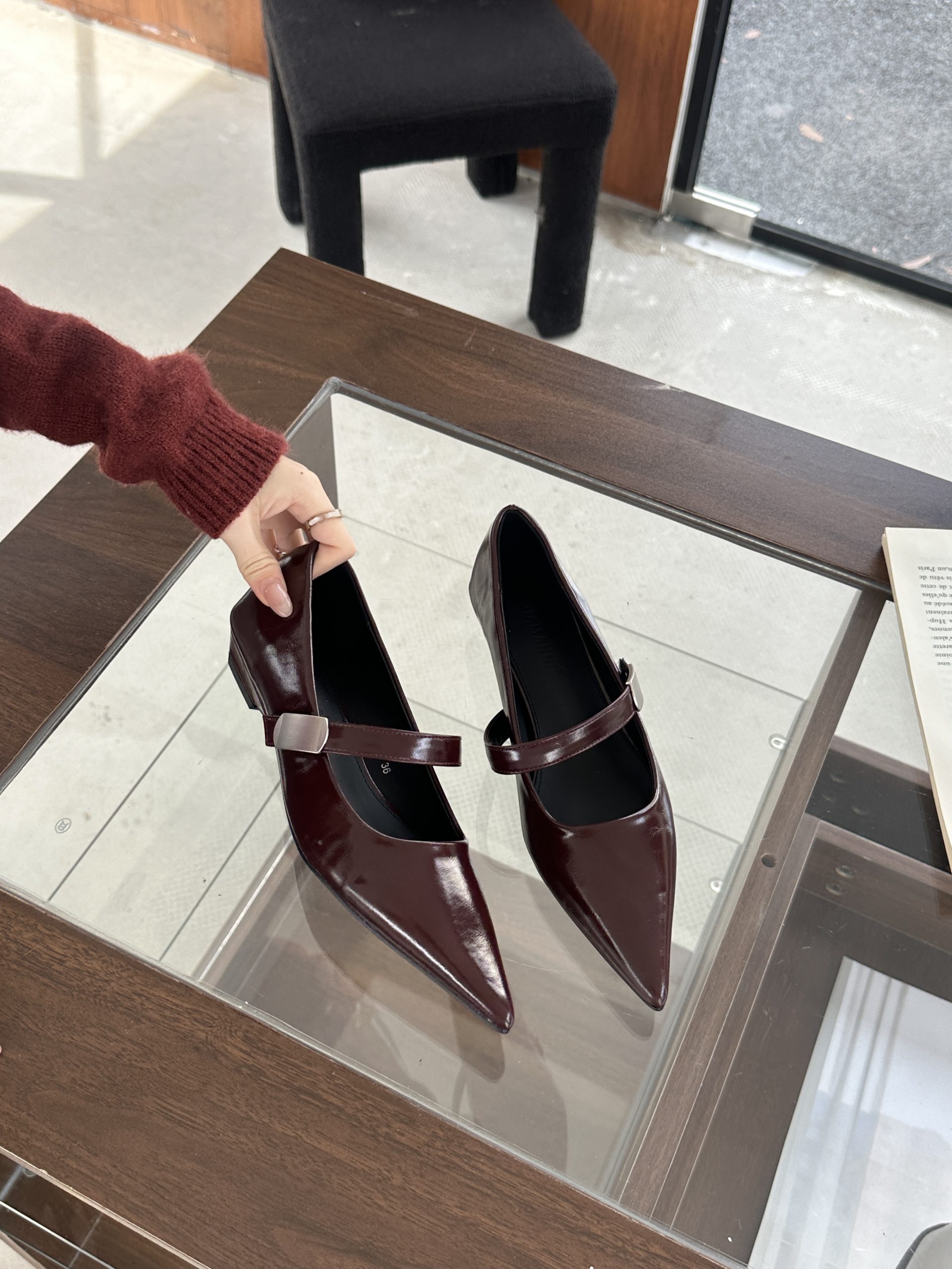french-style-pointed-toe-flat-shoes-for-women-2024-autumn-new-arrival-mary-jane-shoes_1