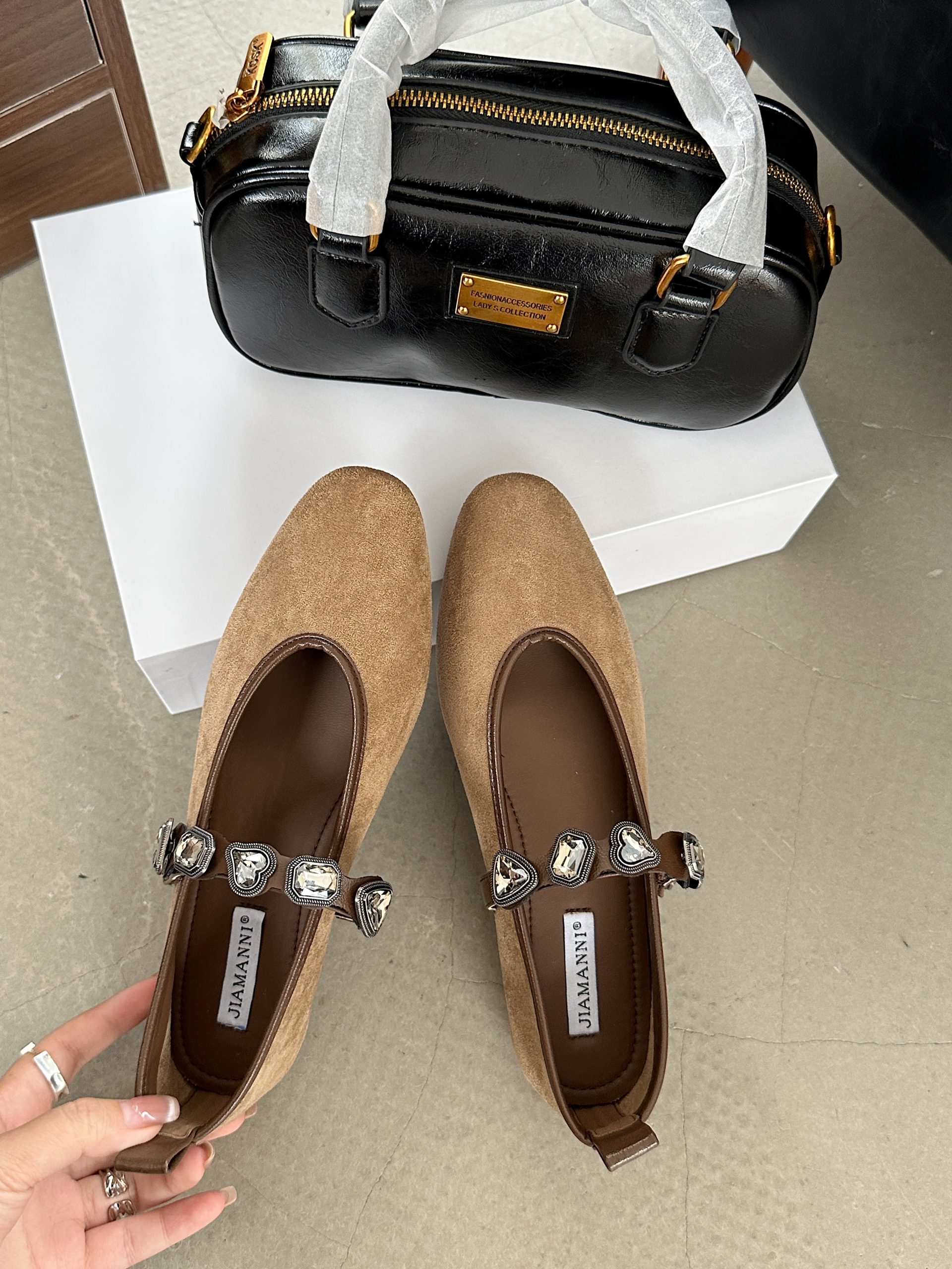 womens-retro-round-toe-mary-jane-flats-with-hidden-heel-korean-style-low-heel-shoes-for-spring-2025_1
