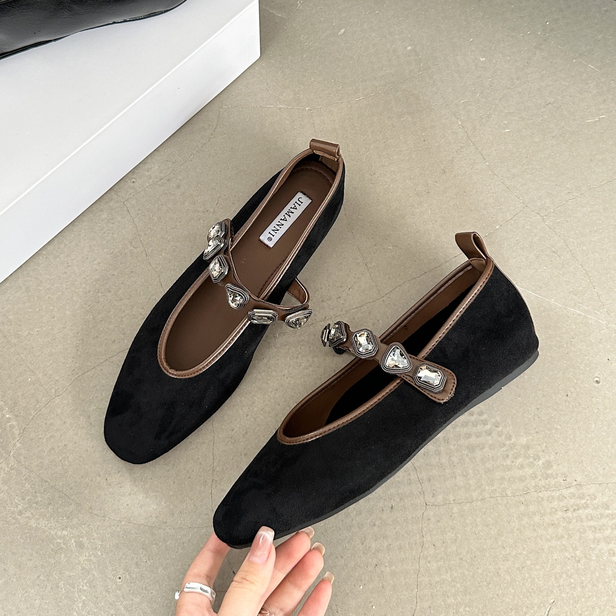 Women's Retro Round Toe Mary Jane Flats with Hidden Heel, Korean Style Low Heel Shoes for Spring 2025 - Image 5